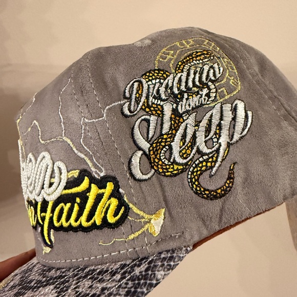 Bay Area Reptile Gray Strength In Faith BA Dvniel Luu LIMITED - Picture 3 of 6